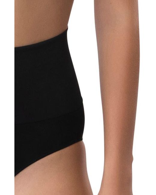 Underoutfit Black Smoothing