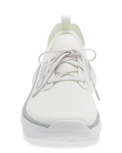 OOFOS White Oomy Stride Sneaker