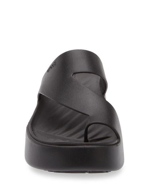 CROCSTM Black Getaway Toe Loop Platform Sandal