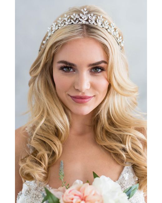 Brides & Hairpins Acacia Swarovski Crystal & Pearl Crown Comb in Natural |  Lyst