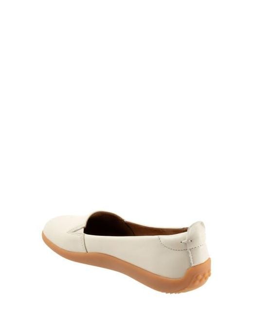 Softwalk® Natural Deva Flat