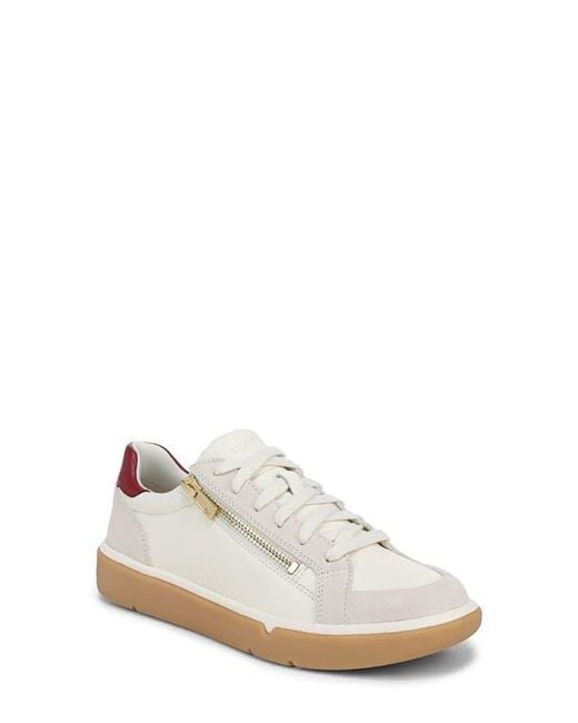 Vionic White City Walk Axis Sneaker
