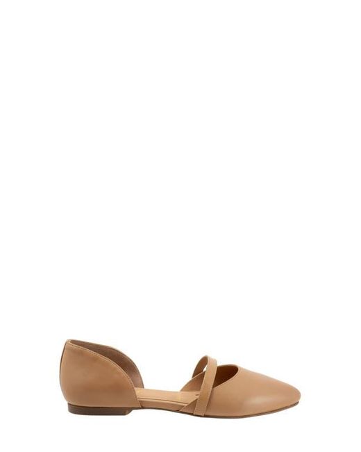 Trotters Natural Emory D'Orsay Pointed Toe Flat