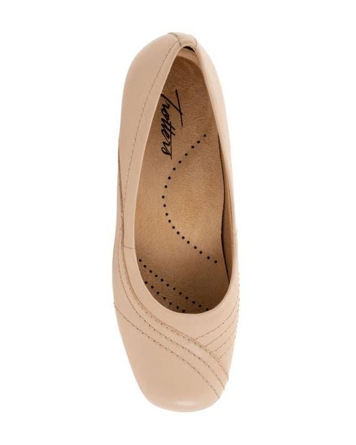 Trotters Natural Sasha Square Toe Flat