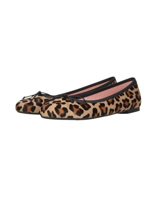Pretty Ballerinas White Round Toe Ballet Flat