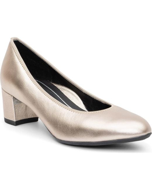 Ara White Kendall Pump
