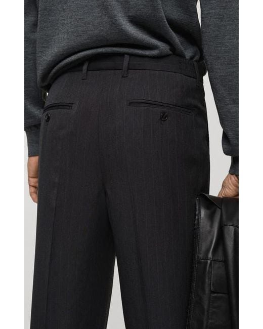 Mango Black Regular Fit Pleated Pants for men
