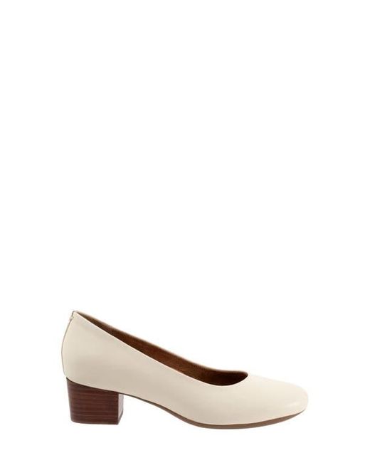 Softwalk® Brown Lynn Pump