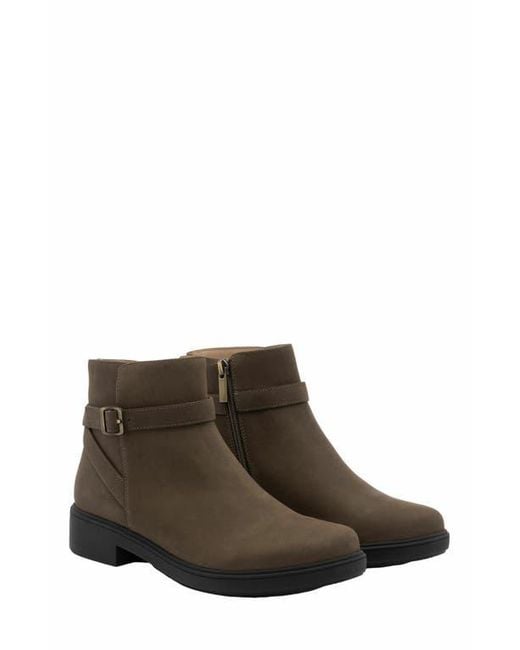 ABEO Brown Compass Buckle Boot