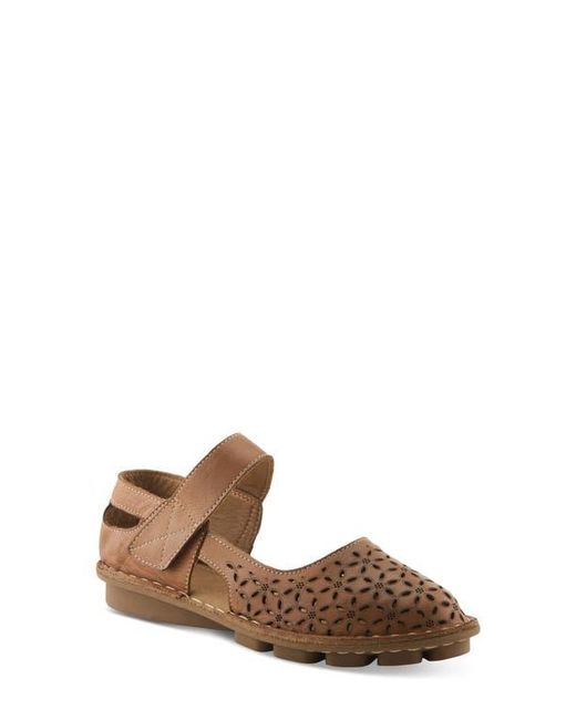 Spring Step Brown Canoya Flat