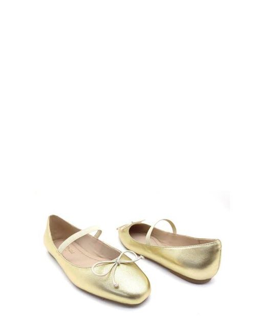 Kenneth Cole White Myra Mary Jane Flat