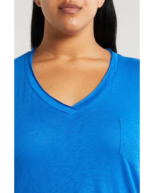 Caslon Blue Caslon(r) Short Sleeve V-neck T-shirt