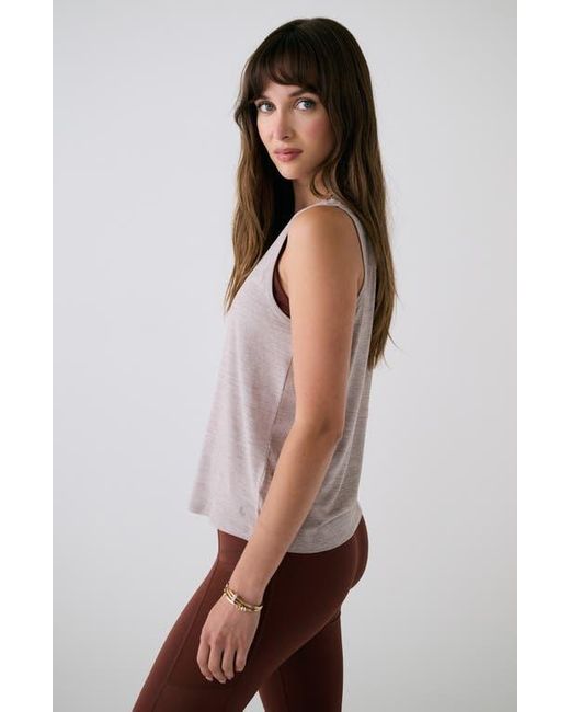 Lolë White Vital Tank