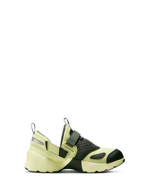 Nike Green Trunner Lx Sneaker