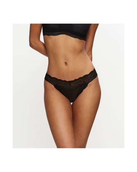 Triumph Black Lift Smart Brazilian Panties