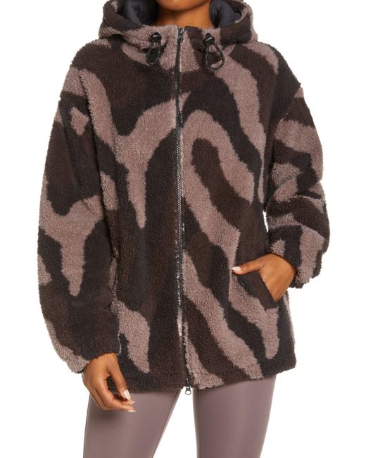 Zella Cloud Soft Boxy Fleece Hooded Jacket in Brown | Lyst