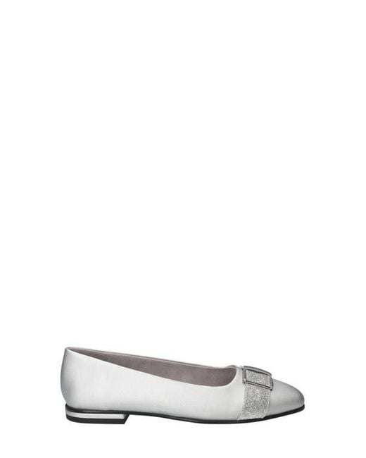 Easy Street White Keely Flat