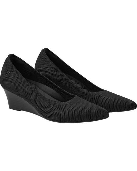 VIVAIA Black Pointed-Toe Wedge