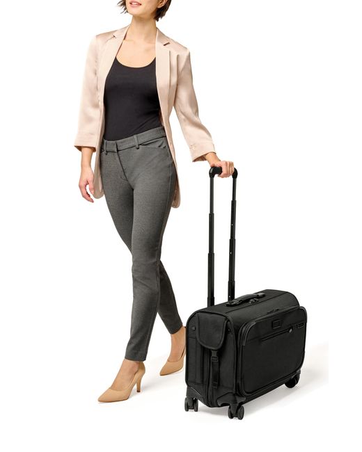 Briggs & Riley Baseline Wide Spinner Carryon Garment Bag in Black for