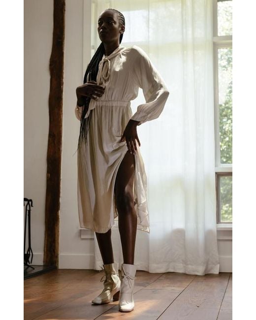 Stivali White Awakening Ankle Boots