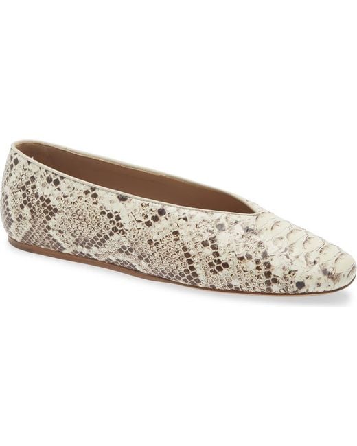 Le Monde Beryl Natural Classic Regency Flat