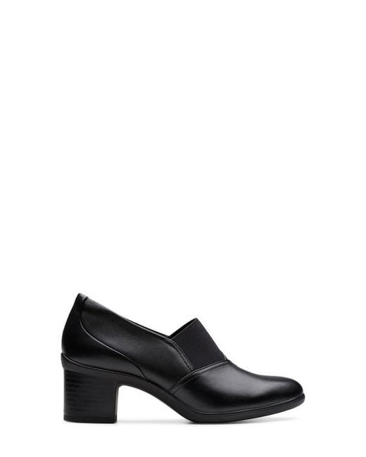 Clarks Black Shaya Tess Pump