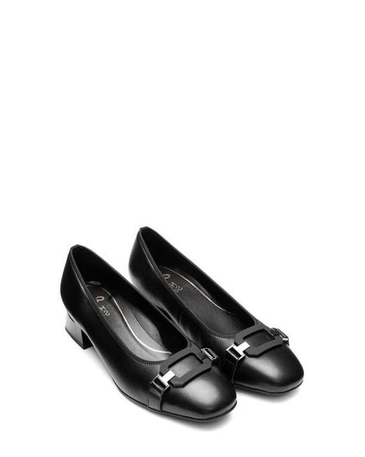 Ara Black Glacier Pump