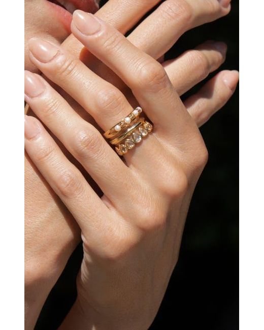 Retro Chic Metallic Aeolian Echo Ring