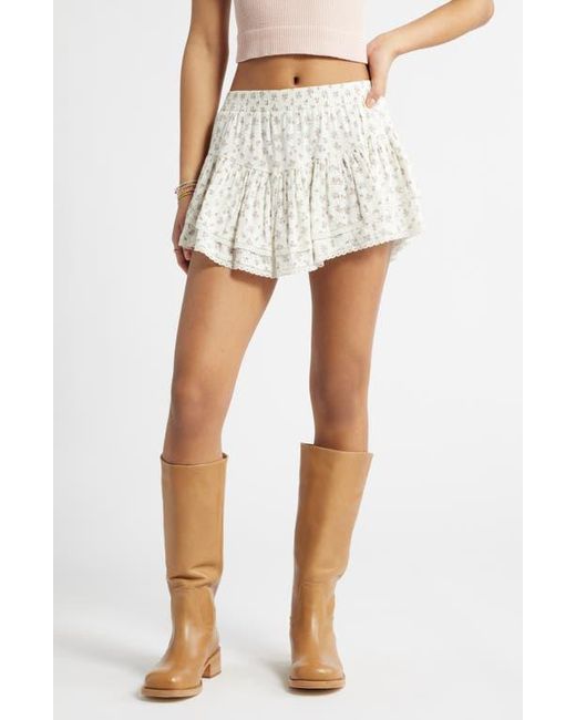 En Point Ruffle Skort