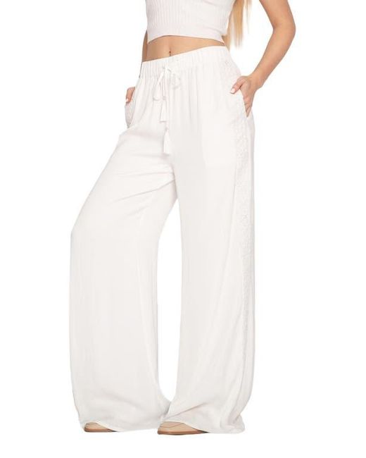 Belle & Bloom White Everywhere All