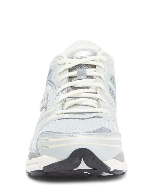 Saucony White Progrid Triumph 4 Sneaker