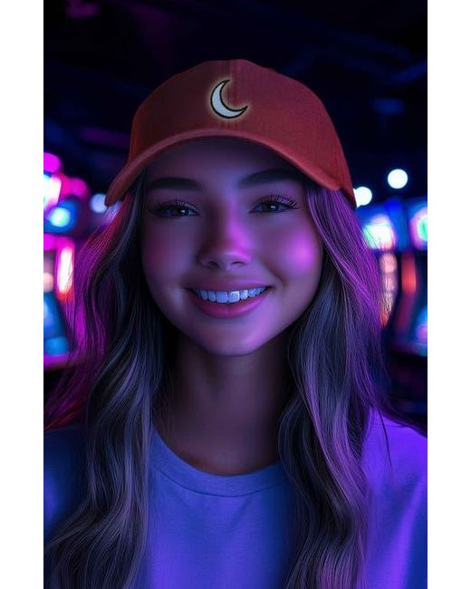 Alix Red Moon Cap