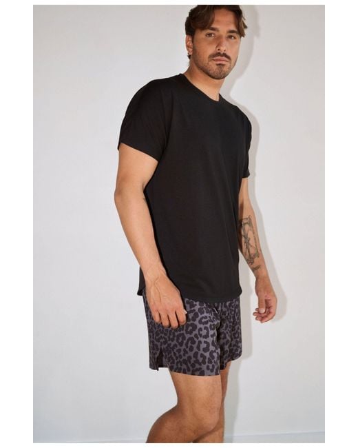 Vitaly Black Adapt Tee for men