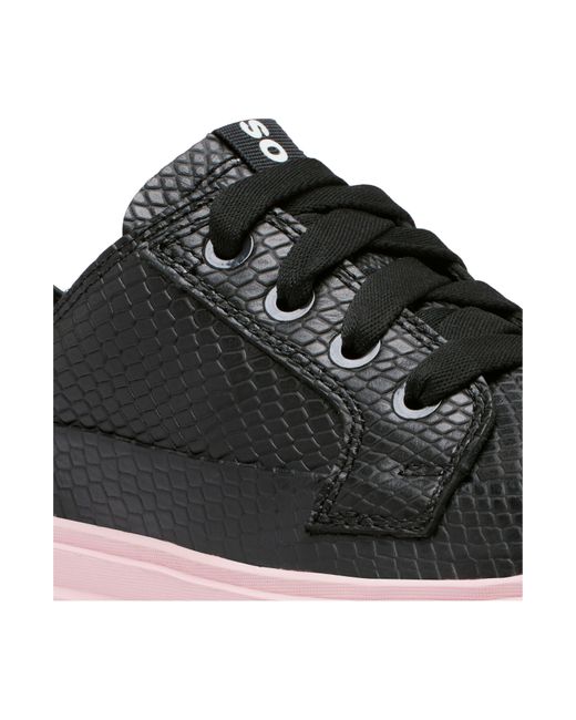 sorel caribou sneaker
