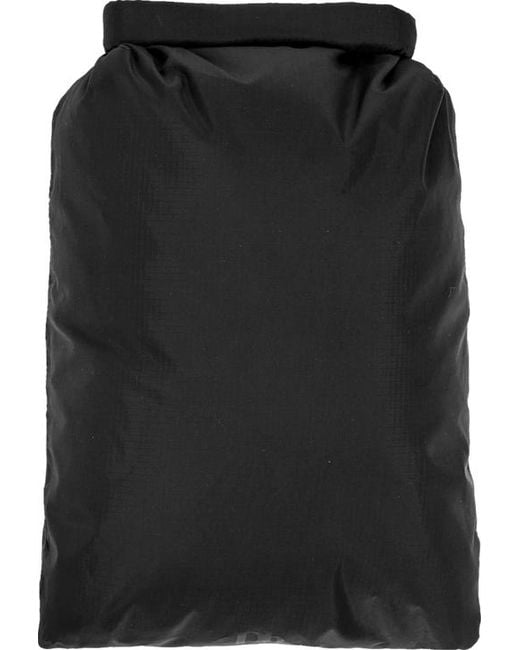 D_b_ Black Essential Drybag