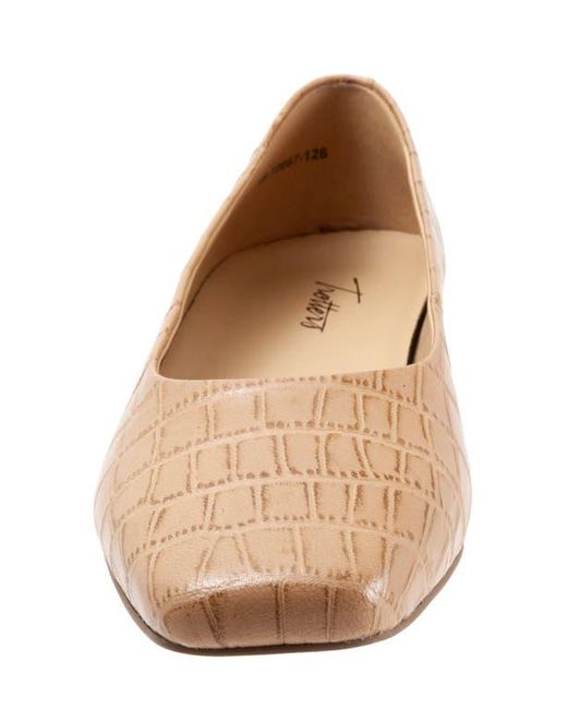Trotters Natural Honor Flat