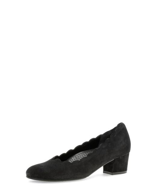 Gabor Black Scallop Pump