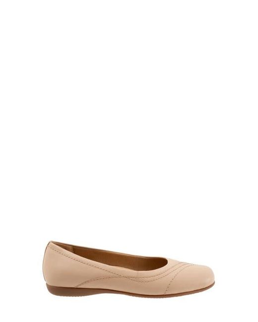 Trotters Natural Sasha Square Toe Flat