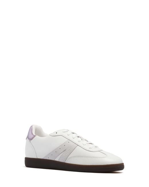 Frankie White Levi Sneaker