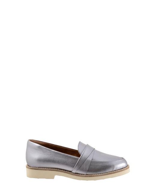 Softwalk® Gray Walsh Loafer