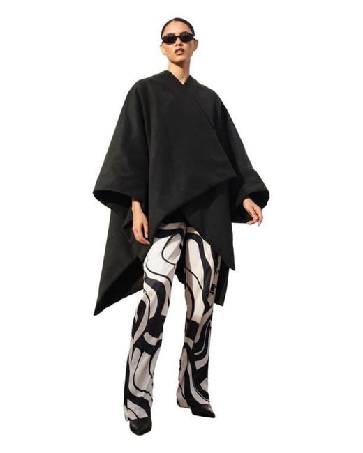 Diarrablu Black Double-Layered Wrap Cape Noir