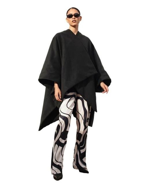 Diarrablu Black Double-Layered Wrap Cape Noir