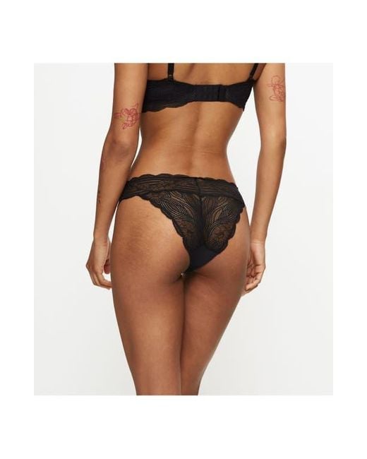 Triumph Black Lift Smart Brazilian Panties