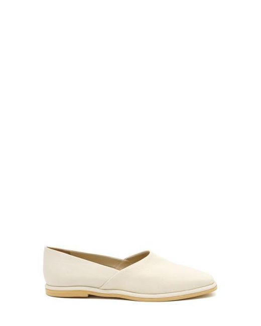 Amalfi by Rangoni White Geometrica Flat
