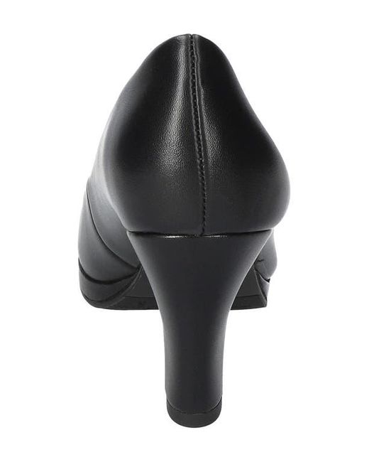 Easy Street Black Amber Pump