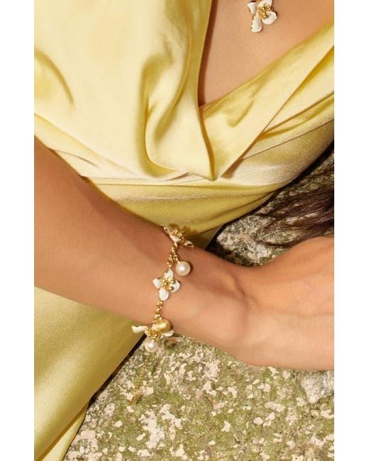 Retro Chic White Iris Blossom Bracelet