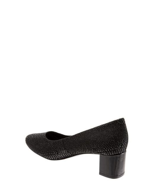Trotters Black Kari Pointy Toe Pump