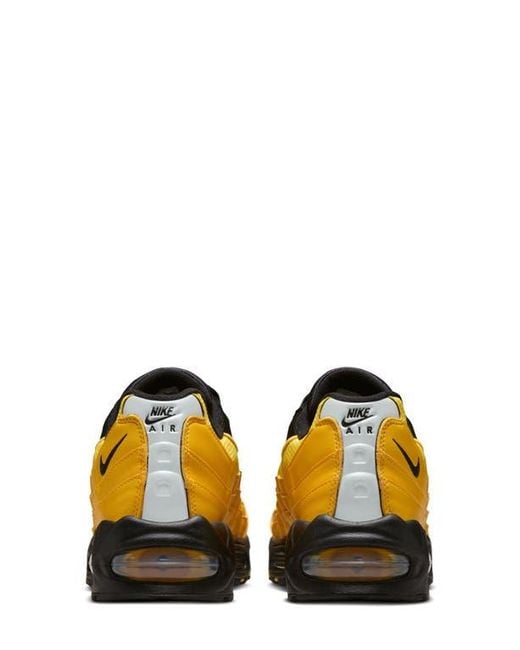 Nike Air Max 95 Sneaker in Yellow for Men | Lyst