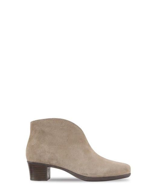 Munro Brown Shelly Bootie