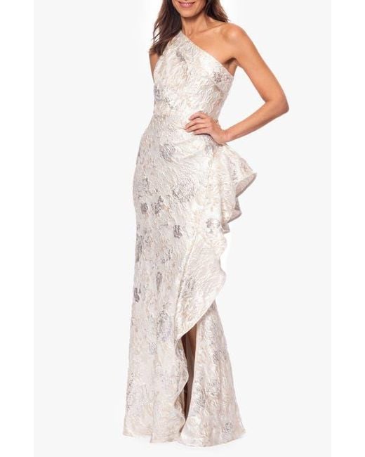 Xscape Evenings Metallic Floral Jacquard One-Shoulder Sheath Gown in White | Lyst Xscape Evenings Metallic Floral Jacquard One-Shoulder Sheath Gown in White | Lyst